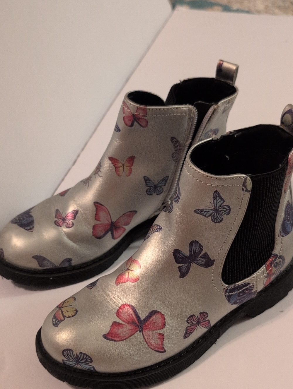 Madden Girls Silver Butterfly Boots Sz 3